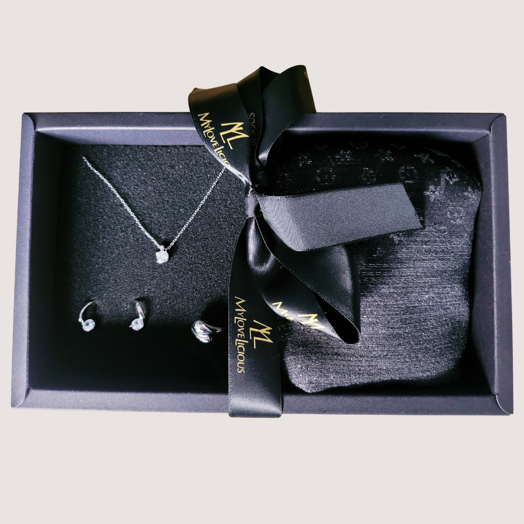 My Lovelicious -Classic Black Elegance Box